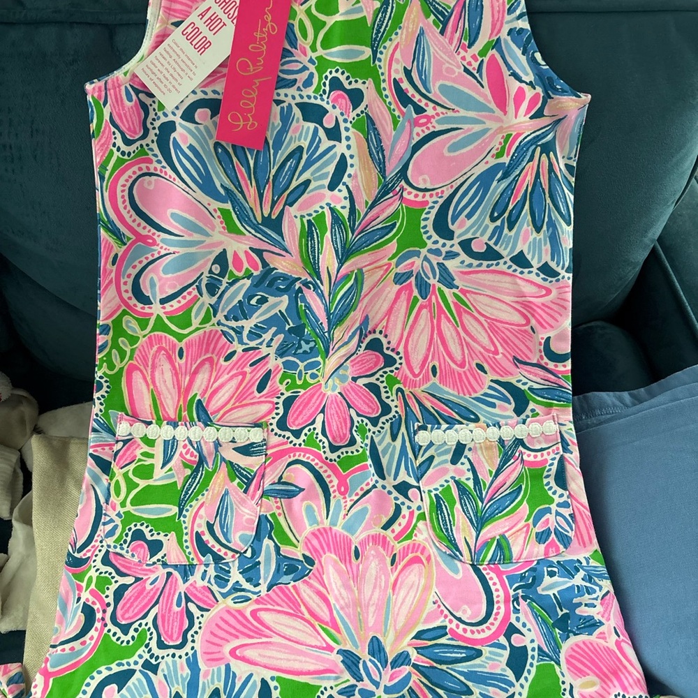 Lilly Pulitzer Hot Pink Logo Tag with Gold Embroidery